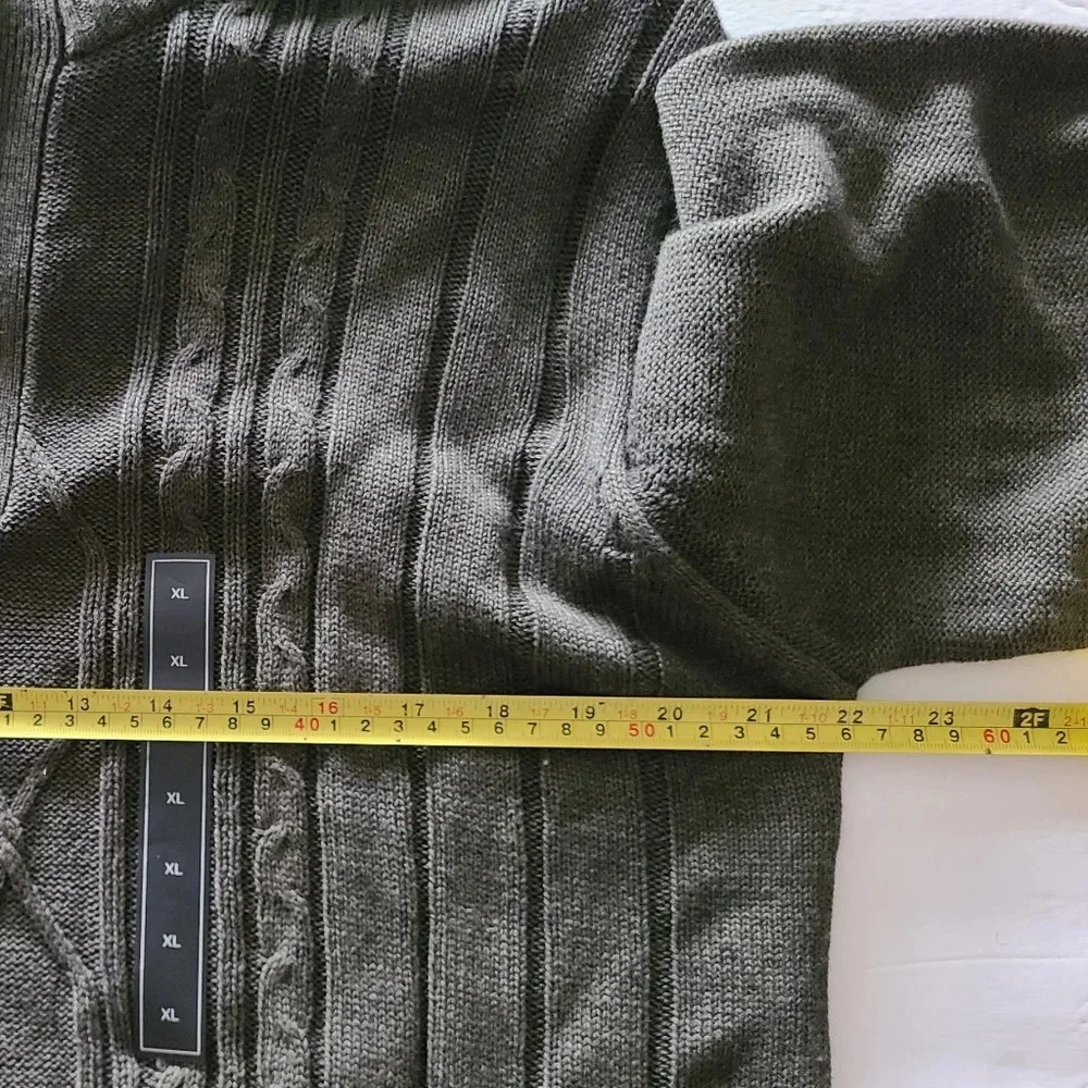 NWT Tricots St. Raphael men's sweater sz.XL army color mock neck